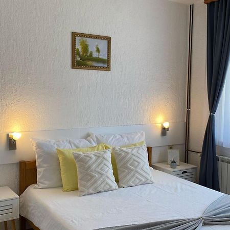 Hotel M&N Zafran à Grabovac  Extérieur photo