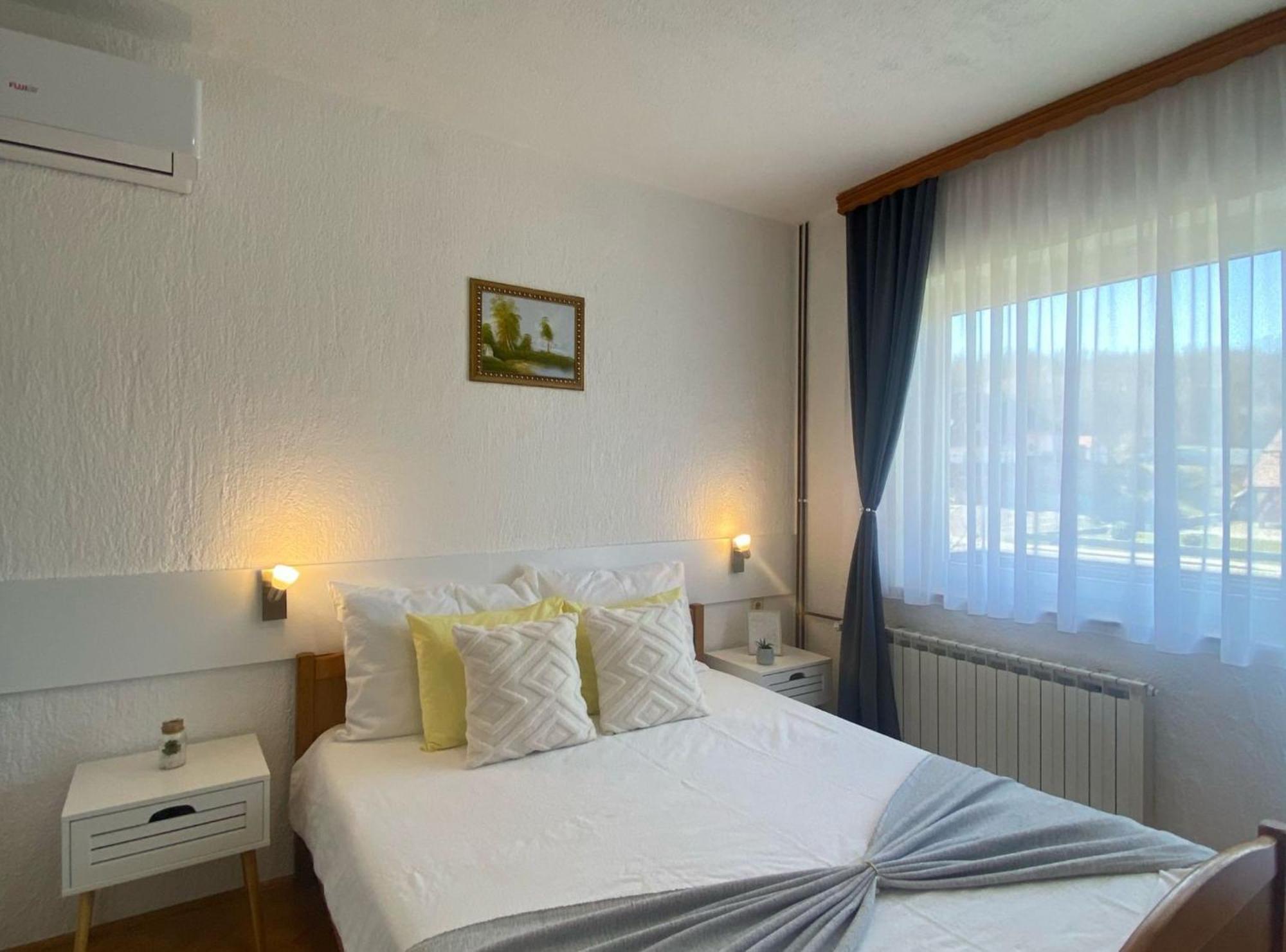 Hotel M&N Zafran à Grabovac  Extérieur photo