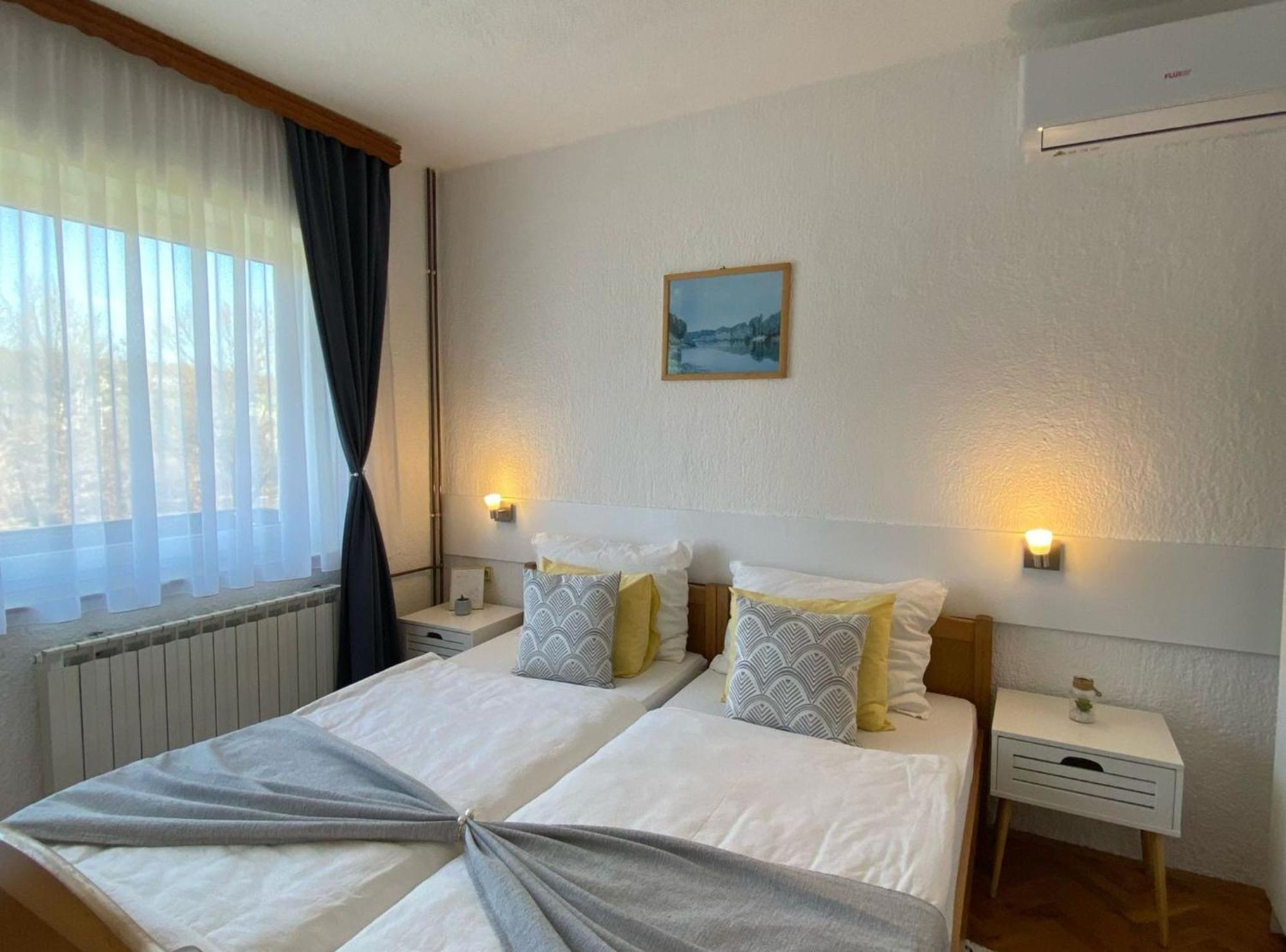 Hotel M&N Zafran à Grabovac  Extérieur photo