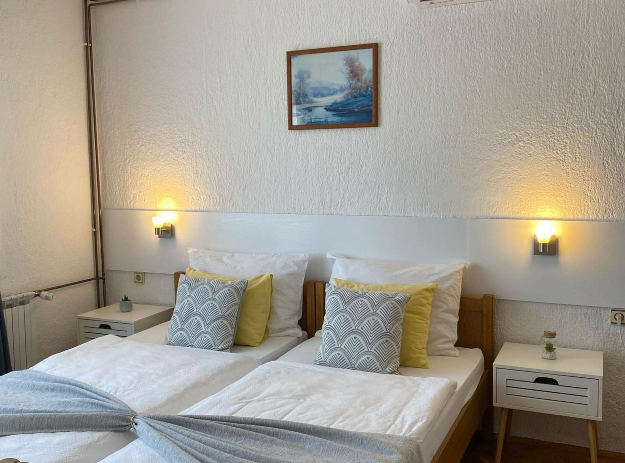 Hotel M&N Zafran à Grabovac  Extérieur photo