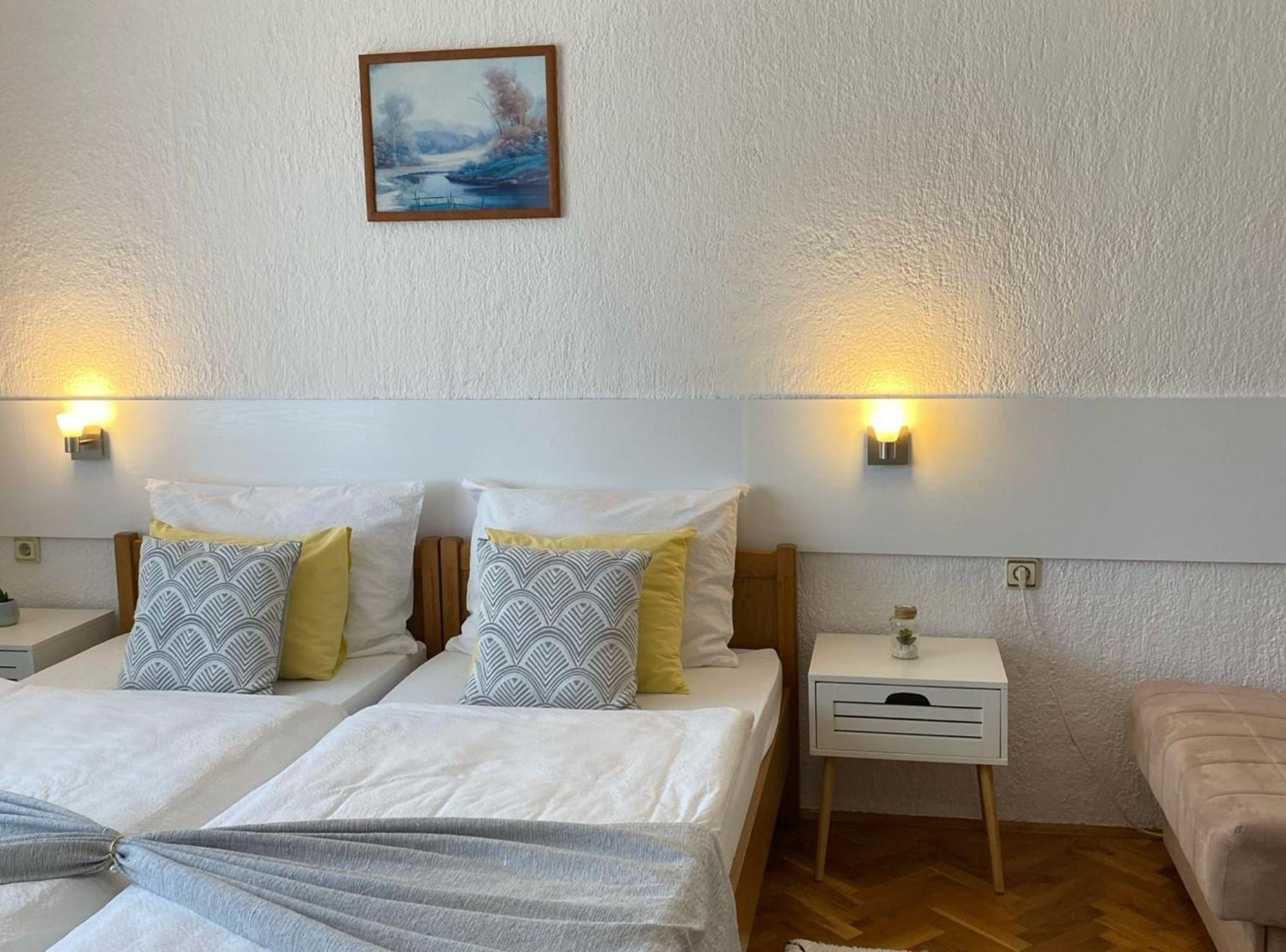 Hotel M&N Zafran à Grabovac  Extérieur photo